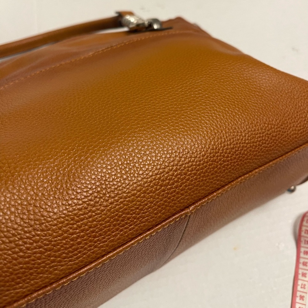 Classic Tan Leather Tote Bag - Picture 10 of 14